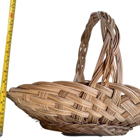 🌸4/$20🌸 Wicker Basket with Handle - Picture 12 of 14